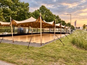 Stretchtent 10.5 x 27 meter